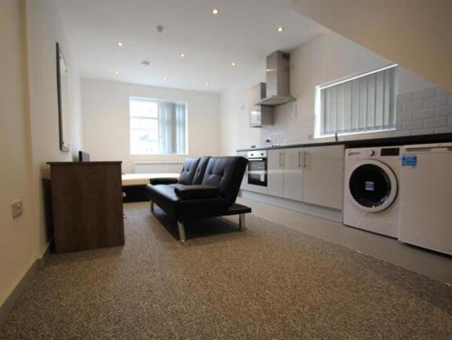 Studio for rent in West End, Old Wharf