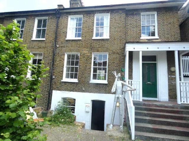 Studio for rent in Hackney
