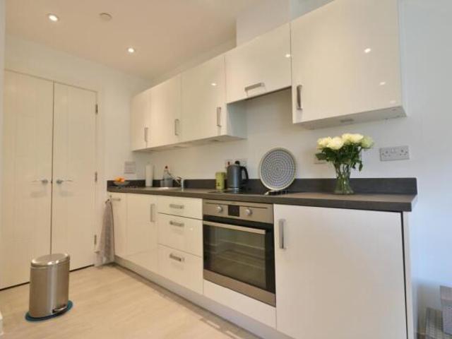Studio for rent in Five Acres, Hertfordshire