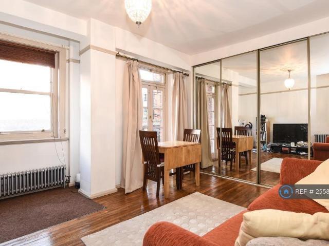 Studio for rent in St John's Wood