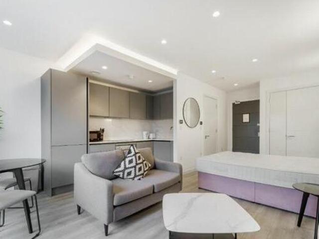 House for rent in Brentford End, Greater London