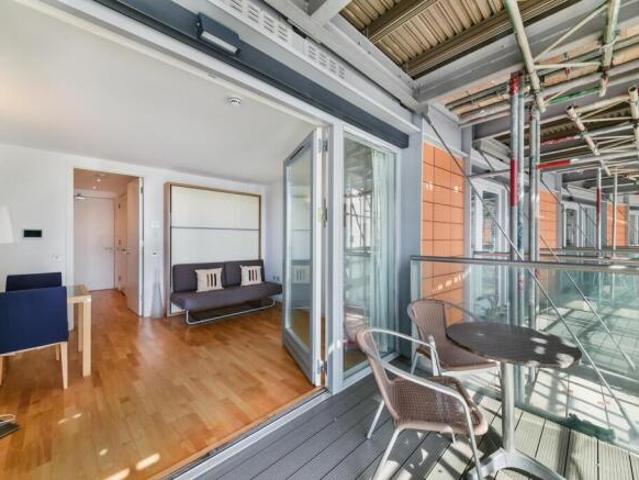 Flat for rent in Cat Hill