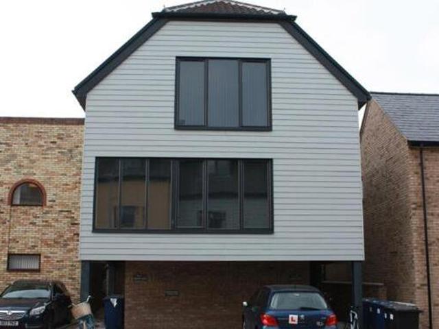 House for rent in Lyons, Greater London