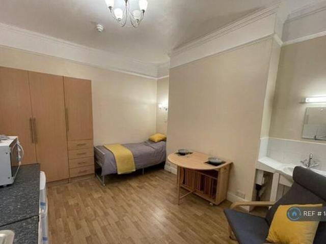 House for rent in Lyons, Greater London