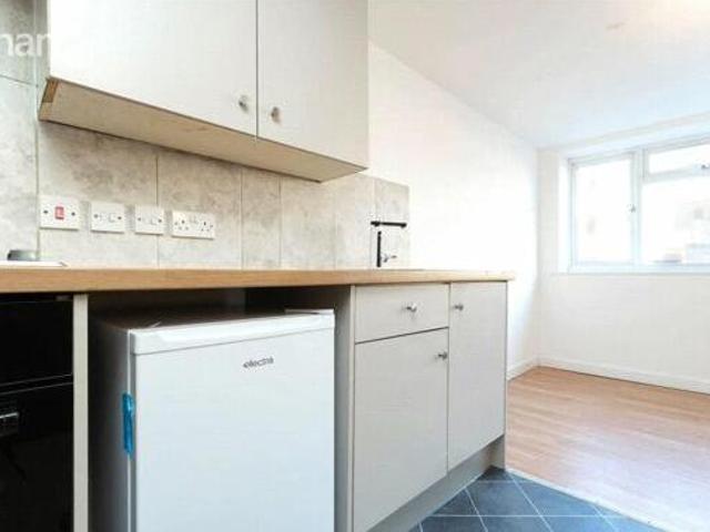 House for rent in Mount Pleasant, Iford