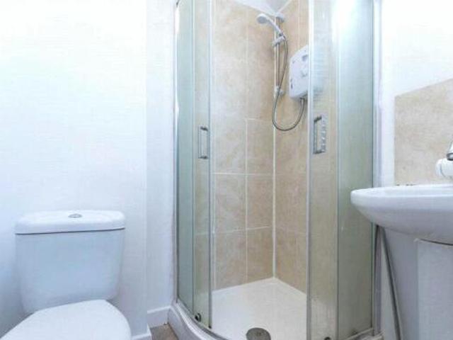 House for rent in Mount Pleasant, Iford