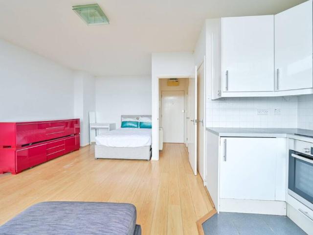 Studio for rent in Isle Of Man
