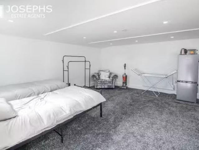 House for rent in Lee Bank, Greater Manchester