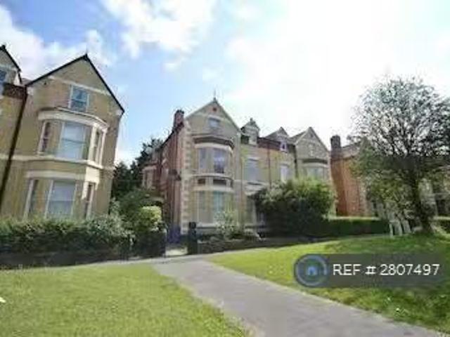 House for rent in Calderstones