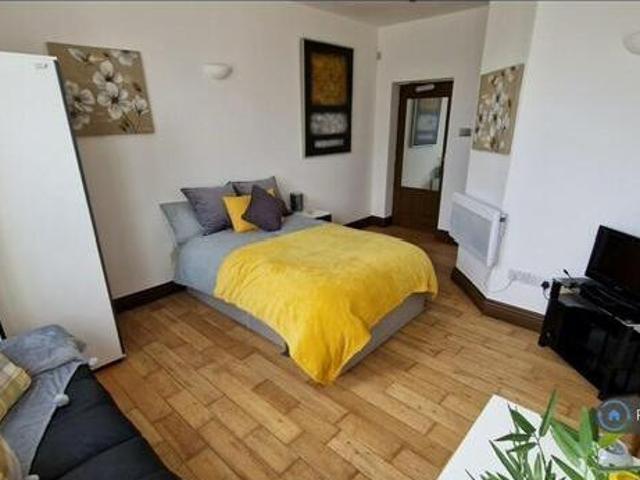 House for rent in Lyons, Greater London