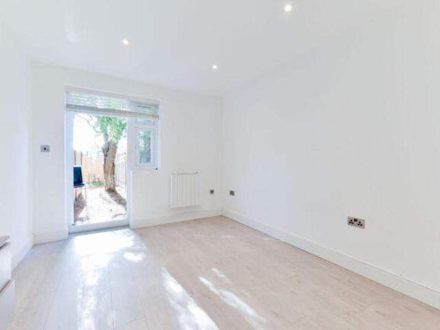 Studio for rent in Acton, Greater London