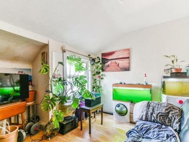 House for rent in Lyons, Greater London