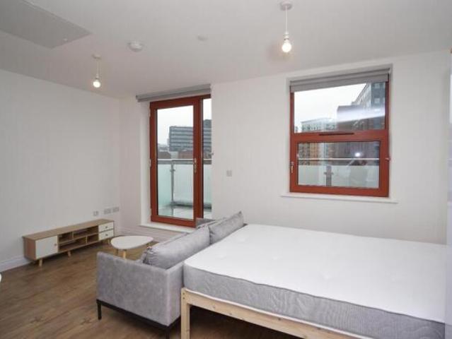 Studio for rent in City Centre, Scotland
