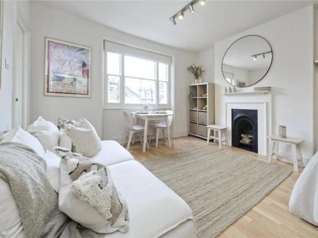 Studio for rent in Cat Hill