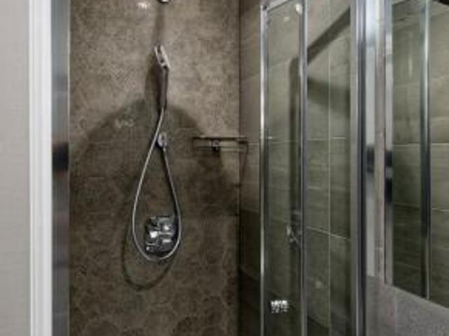 Studio for rent in Cat Hill, England