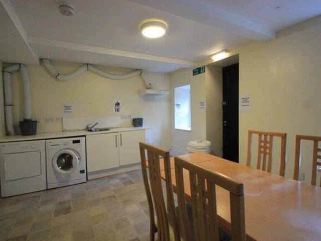 Studio for rent in Hillhead, Scotland