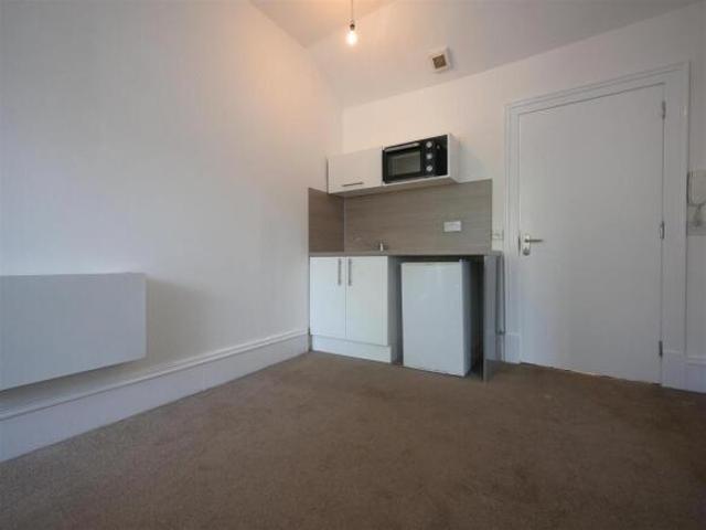 Studio for rent in Hillhead, Scotland