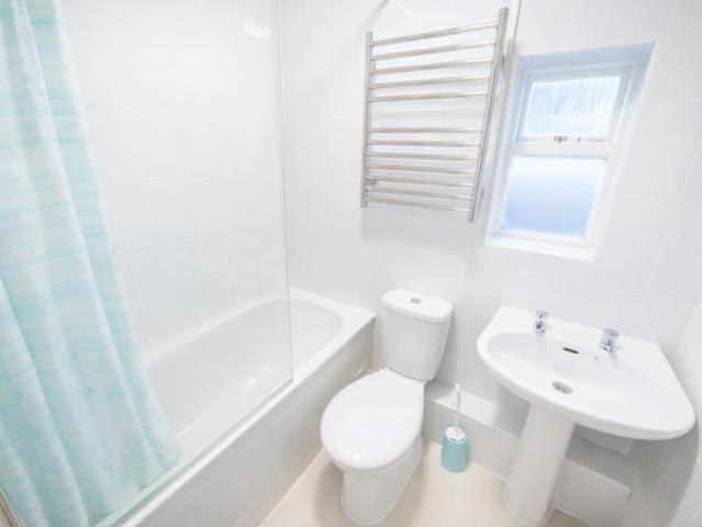 Studio for rent in Kensington, Calderstones