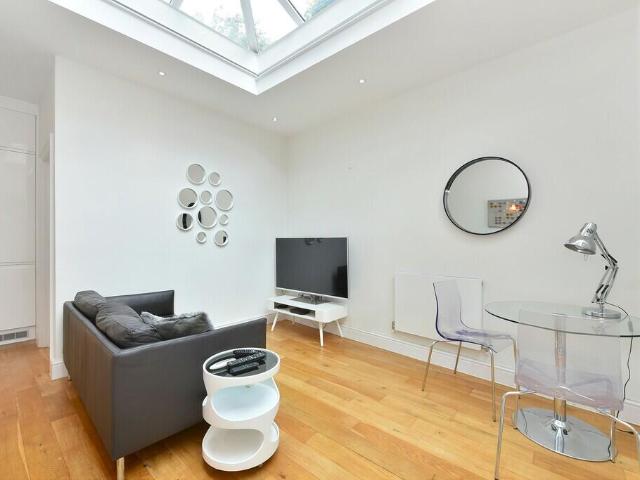 Studio for rent in Fulham