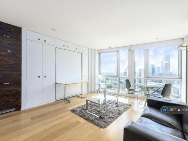 Studio for rent in Cat Hill