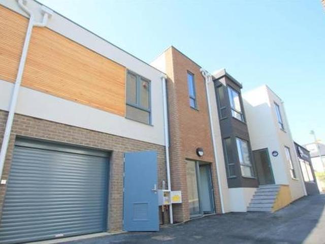 House for rent in West Sussex