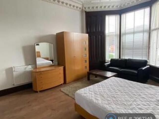 Studio for rent in Scotland