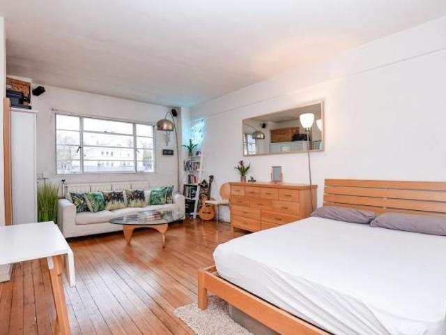 Studio for rent in Cat Hill