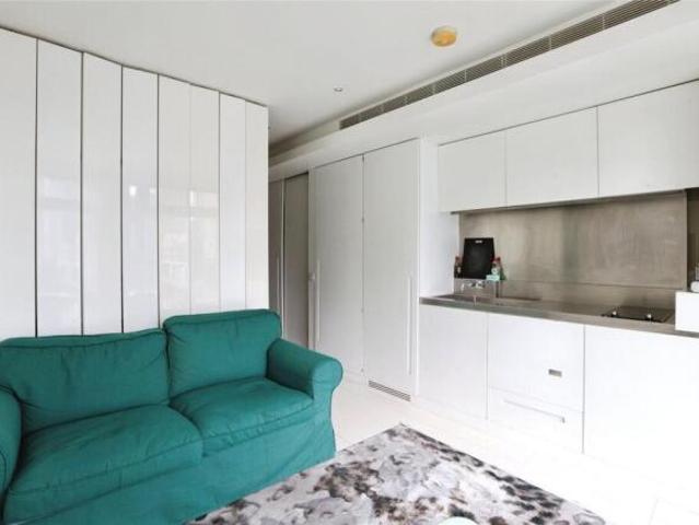 Studio for rent in Cat Hill