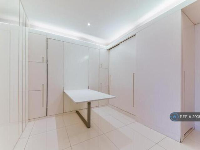 Studio for rent in Cat Hill