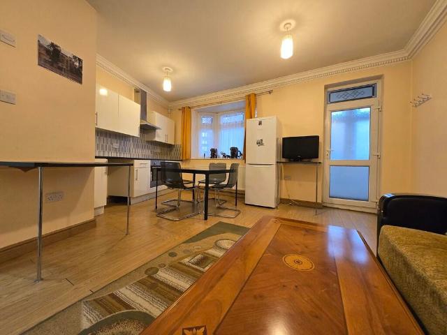 Studio for rent in Ilford, Isle Of Man