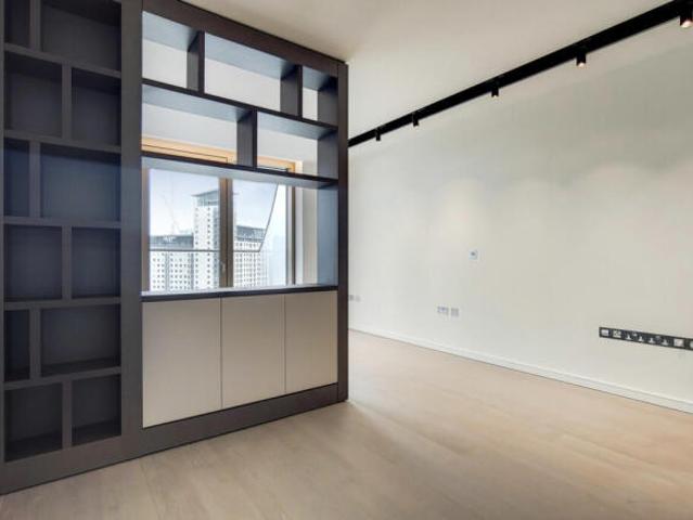 Studio for rent in Cat Hill