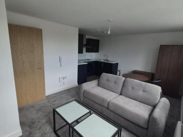 Studio for rent in West Yorkshire
