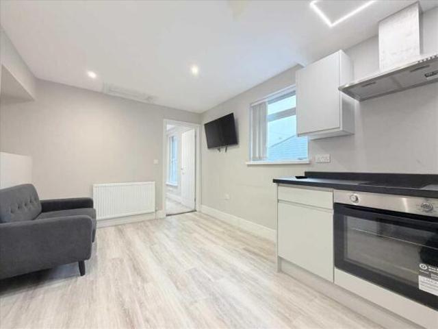 Studio for rent in St.Judes, Mount Wise