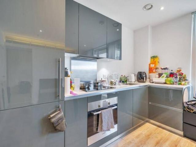 Studio for rent in Cat Hill