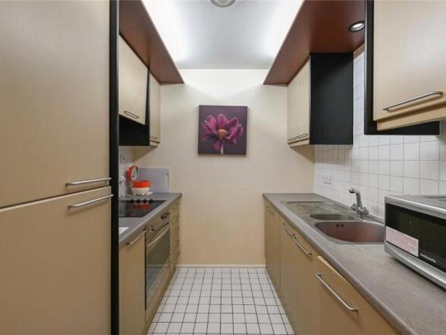 Flat for rent in Cat Hill