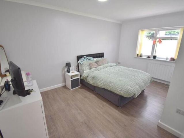 Studio for rent in Reading