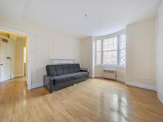 Flat for rent in Bayswater, Greater London