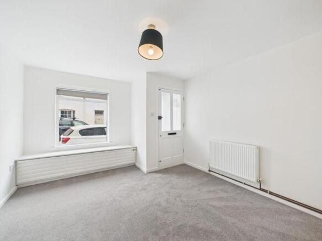 Studio for rent in Golden Valley, Gloucestershire
