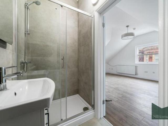 Flat for rent in Chingford, Greater London