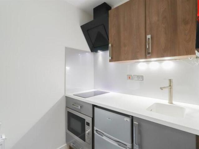 Studio for rent in Heeley, South Yorkshire