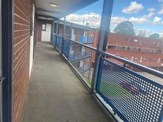 Studio for rent in Elmfield, Leicestershire