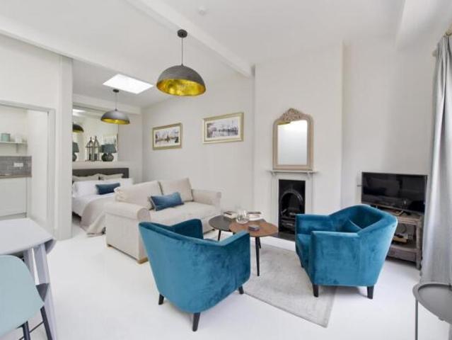 Flat for rent in Cat Hill