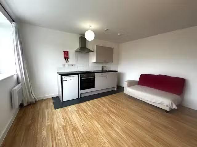 House for rent in Mount Pleasant, Iford