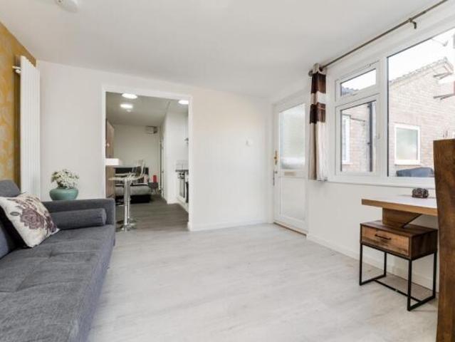 Studio for rent in Chesterton, Arbury