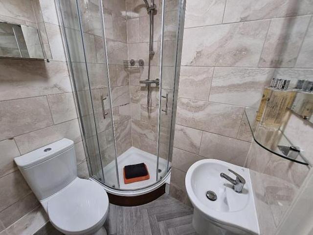 Studio for rent in Brayford, Lincolnshire