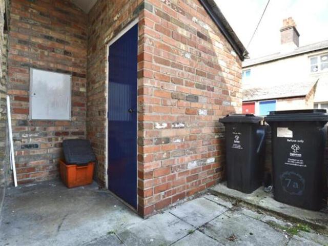 Studio for rent in Rodbourne, Swindon