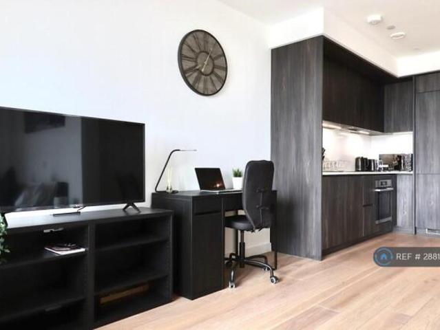 Studio for rent in Cat Hill