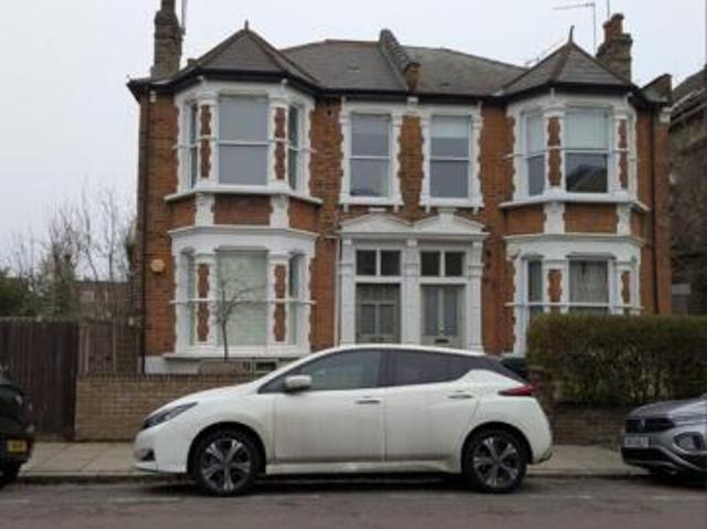 Studio for rent in Cat Hill