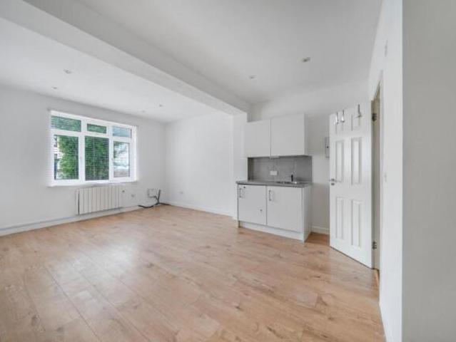 Studio for rent in Grove Park, Greater London