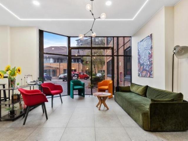 Studio for rent in Cat Hill